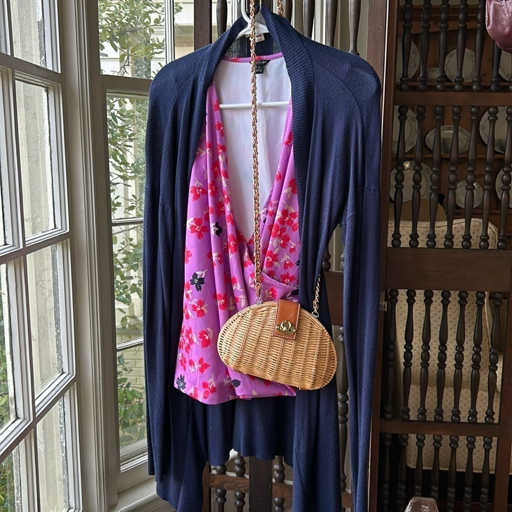 Wrap Top Purple Red Black Floral Design Sleeveless Top Medium Travelers Top - Picture 5 of 6